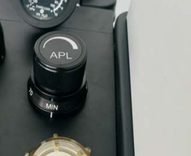 APL valve knob with scale